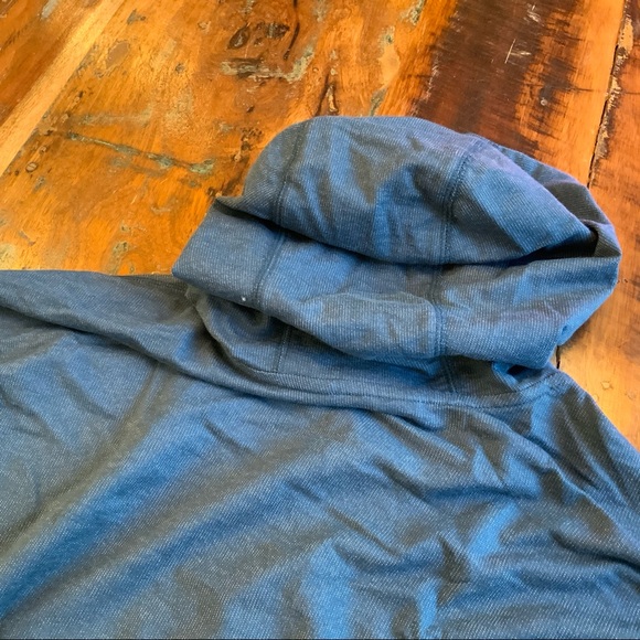 The North Face Women’s Terry Poncho Pullover - Picture 3 of 10